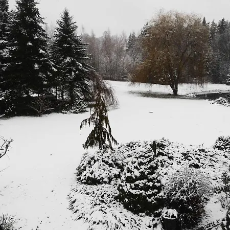 Wodna Ostoja Z Pokojem Zabaw Nad Jeziorem