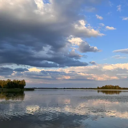 Wodna Ostoja Z Pokojem Zabaw Nad Jeziorem