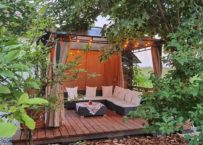 Wodna Ostoja Z Pokojem Zabaw Nad Jeziorem